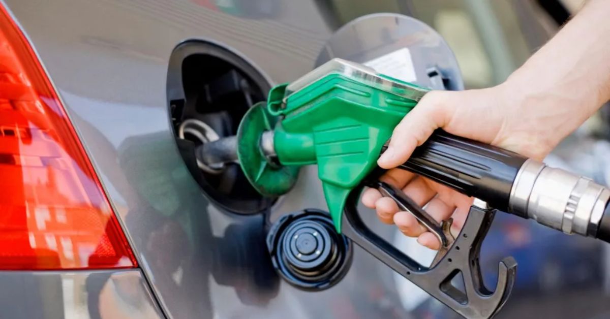 , Oil Prices Drop By More Than 9% After US, Iran Pause Attacks